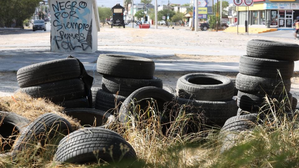 Tiradero de llantas en Monterrey